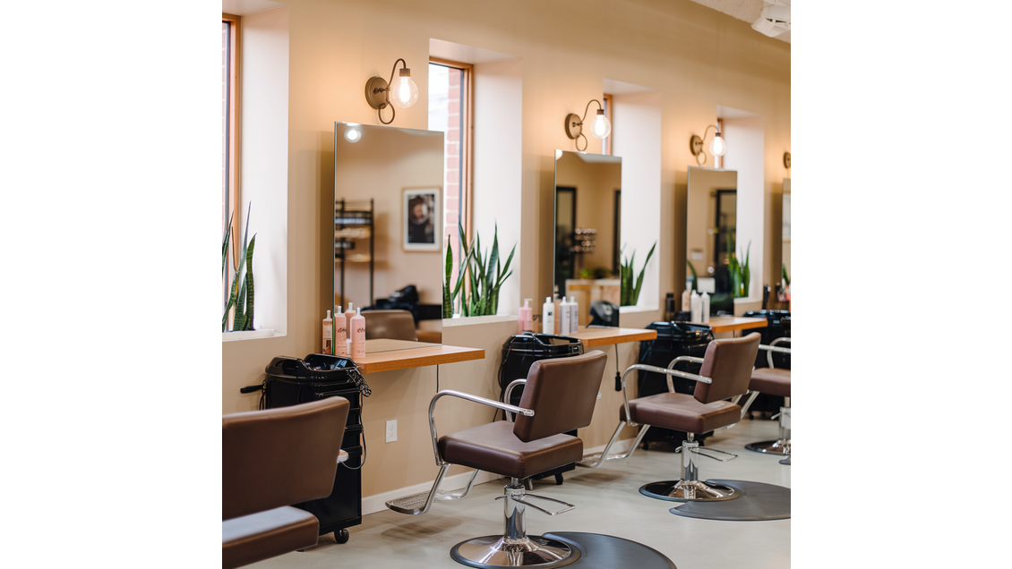 AV salon de coiffure emplacement agréable Marne
