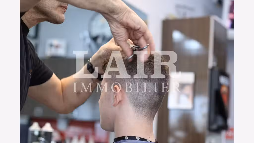 A vendre salon de coiffure en village de Mayenne