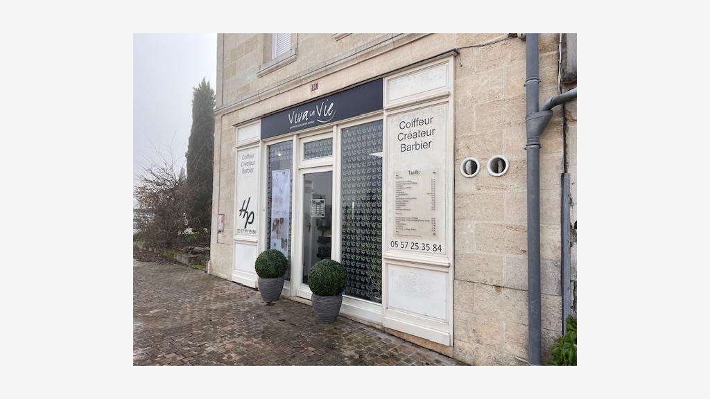 Vente salon de coiffure idéalement situé à Pomerol