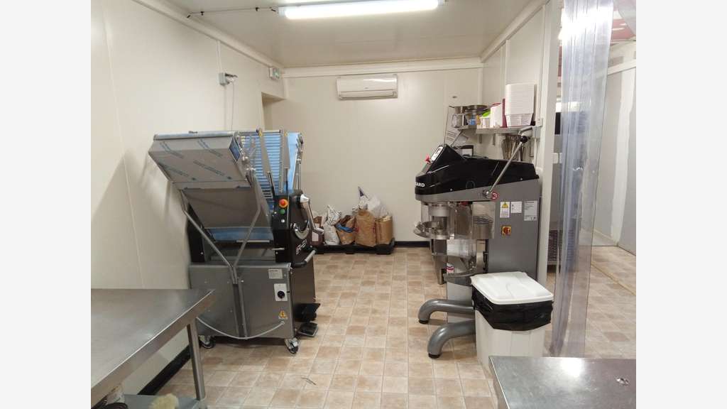 Vente superbe boulangerie avec parking en Ariège