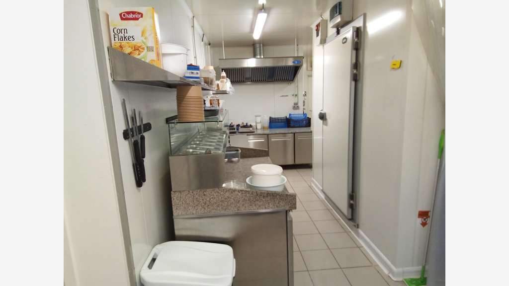 Vente superbe boulangerie avec parking en Ariège