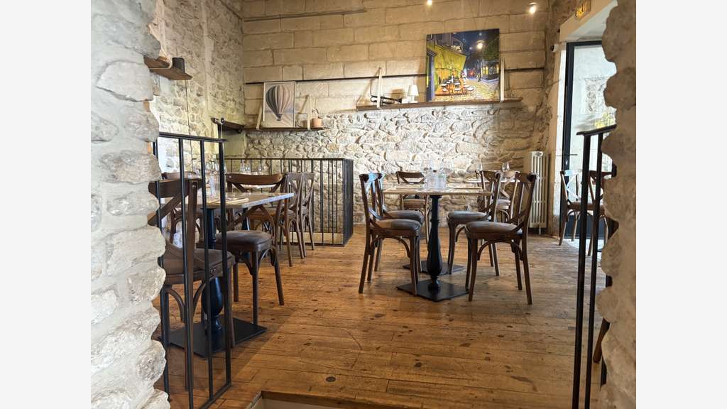 AV restaurant de charme à Saint-Rémy-de-Provence
