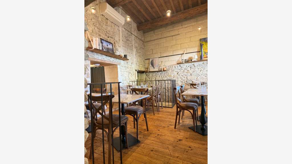 AV restaurant de charme à Saint-Rémy-de-Provence