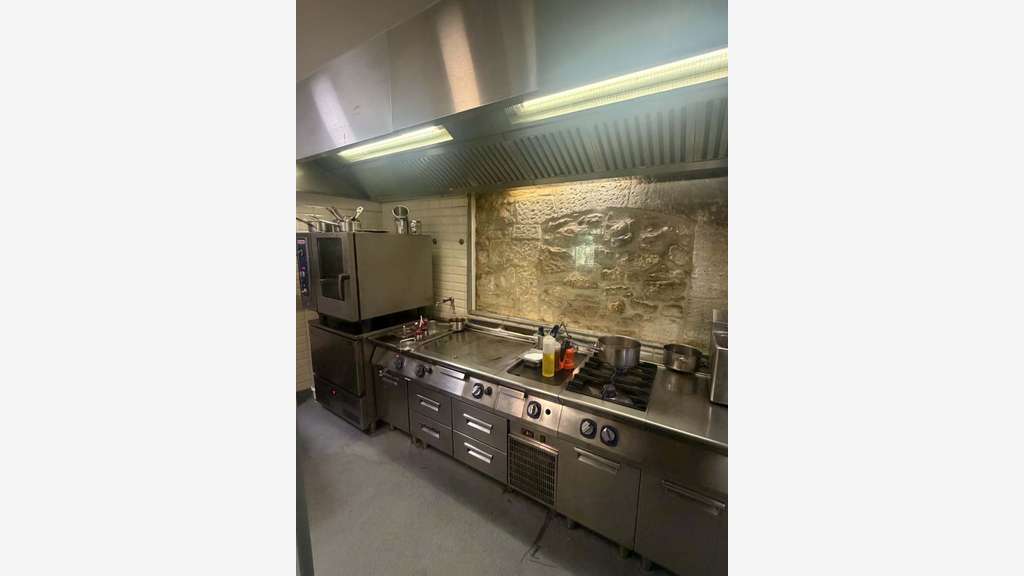 AV restaurant de charme à Saint-Rémy-de-Provence
