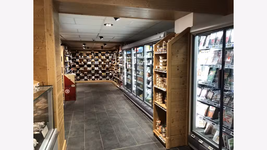 Vente supérette en station de ski à Valcenis