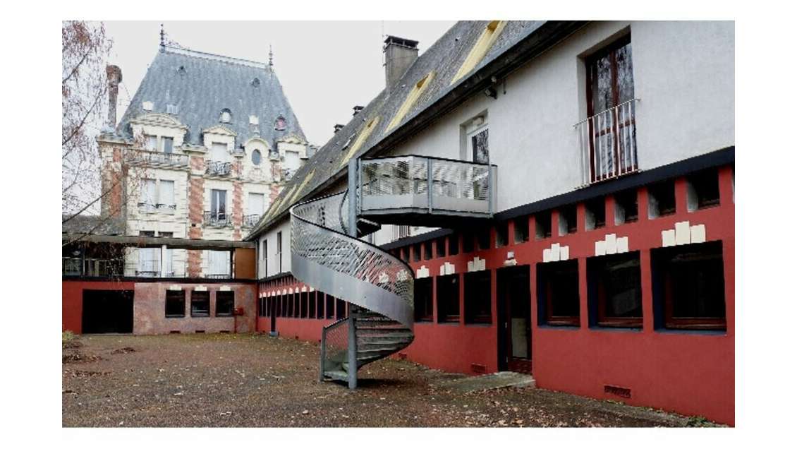 Château activité touristique à vendre en Sarthe