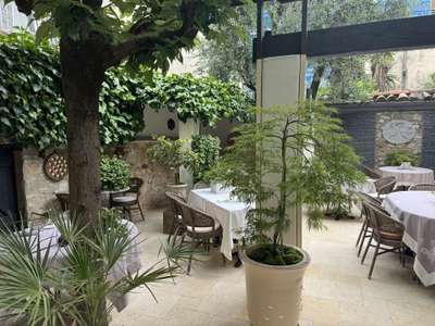 A vendre restaurant en centre vieille ville Vence