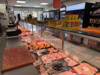 Vente FDC boucherie dans rue commerçante de Cagnes