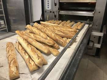 Vente boulangerie Est-BdR belle clientèle Rentable