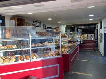 Boulangerie familiale bien située belle ville 84