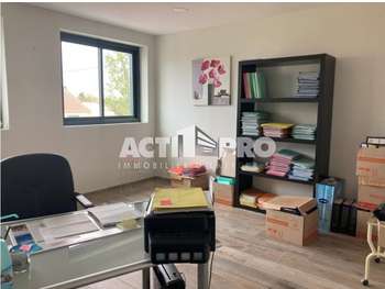 À vendre bureaux récents entre Thuir et Le Boulou