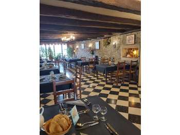 Vente restaurant vintage à Valence-d'Albigeois