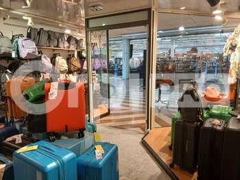 Vente maroquinerie bagagerie en galerie au Crès