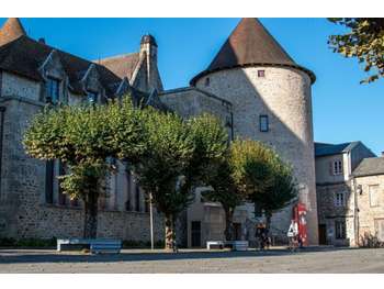 Établissement historique à vendre en Creuse