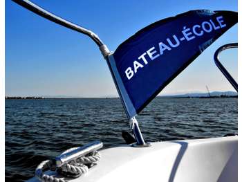 A vendre FDC bateau école empl N°1 Port de Hyères
