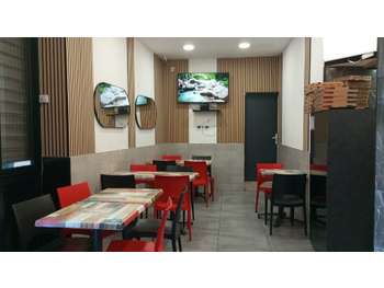 Vente FDC restauration à Bordeaux rue piètonne