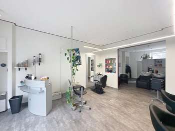 AV salon de coiffure Châteauroux empl stratégique