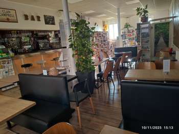 BAR TABAC LOTO PMU PRESSE DANS VILLAGE TRES PRISE