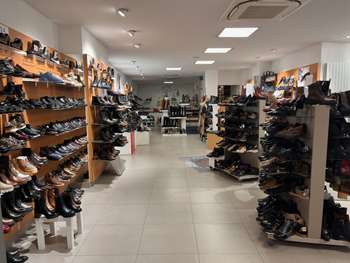 Vente magasin chaussures artère commerçante Verdun