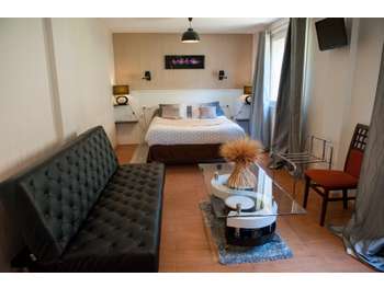 Hôtel 20 chambres à fort rendement, café terrasse.