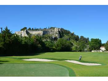 Terrain de golf à reprendre dans un cadre unique