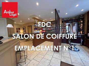 AV salon de coiffure 160m² empl N°1 à Blois