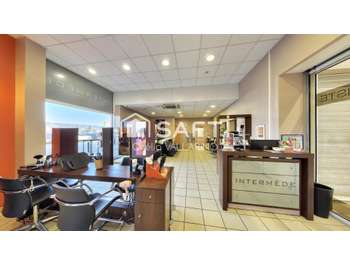 AV salon de coiffure galerie marchande Montguyon