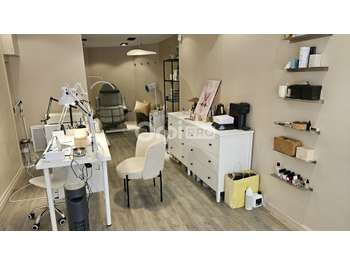 FDC bar à ongles à vendre à La Rochelle