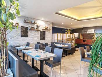AV restaurant grande capacité terrasse parking 34
