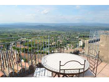 A vendre hôtel restaurant de 13 ch à Bonnieux