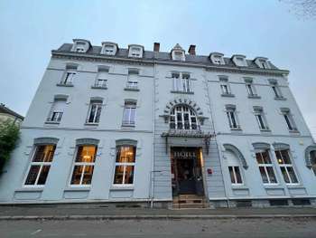 À Vendre hôtel 800m² de 13 chambres au Creusot