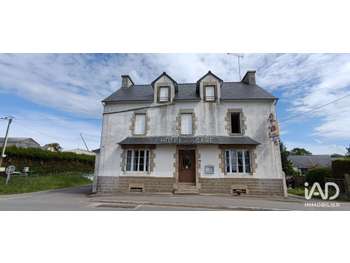Vente hôtel restaurant de 584m² à La Chapelle-Caro