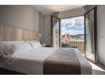 A vendre hôtel boutique urbain rénové à Soria