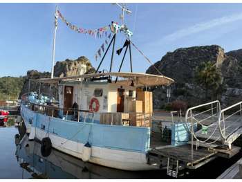 Vente bateau restaurant 47 couverts à Vannes