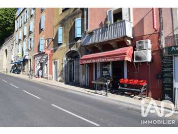 Vente épicerie de renom à Châteauneuf-de-Gadagne