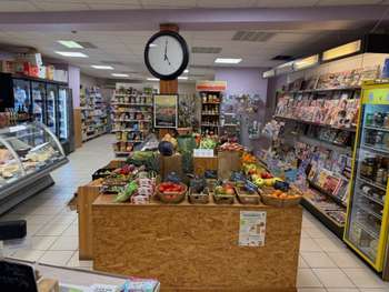 A vendre épicerie de caractère – Lot (46) 🛒🌿