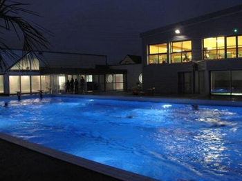 Vente de murs et fonds espace aquatique piscine 29