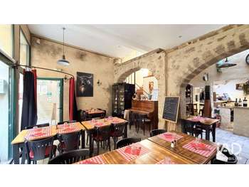 Vente restaurant en centre village de Lagrasse