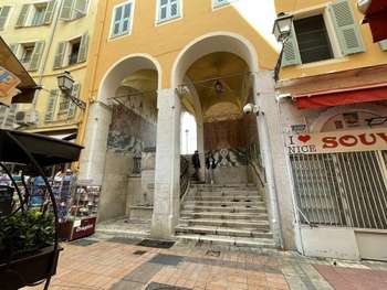 A vendre restaurant très connu dans le vieux Nice