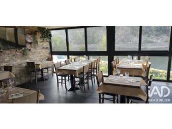 Vente beau restaurant à Doizieux bord du barrage
