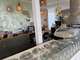 AV restaurant en bordure de plage terrasse vue mer