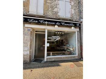 A vendre salon de coiffure refait à neuf Bretenoux