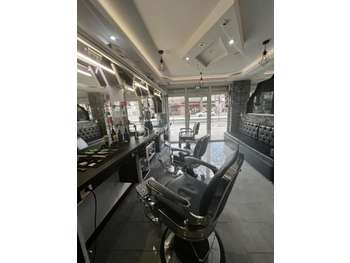 AV salon de coiffure barbier rue passante St-Ouen