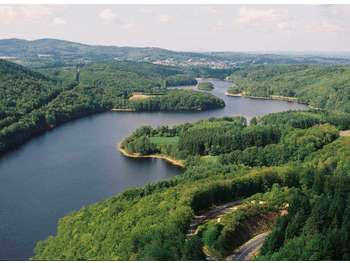 Zone touristique à vendre de 12 000m² en Corrèze