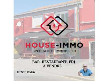 AV restaurant bar lic IV 162m² empl strat Falleron