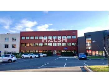 Vend bureaux 370 et 1058m² Villefranche sur Saône
