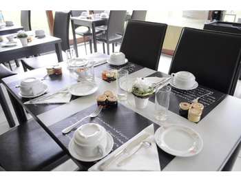 Cession bel hôtel restaurant *** rives de Loire 58