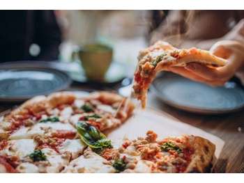 Cède pizzeria + distributeur prox de La Rochelle