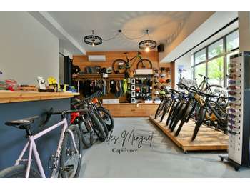 Magasin de vélos de 85m² à vendre à Briançon