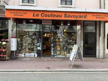 Coutellerie grande visibilité à vendre à Annecy